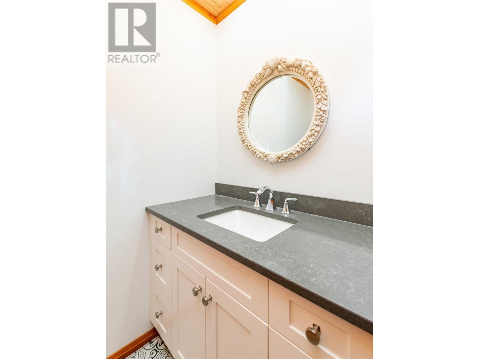 100 Lidstone Road. Salmon Arm, British Columbia