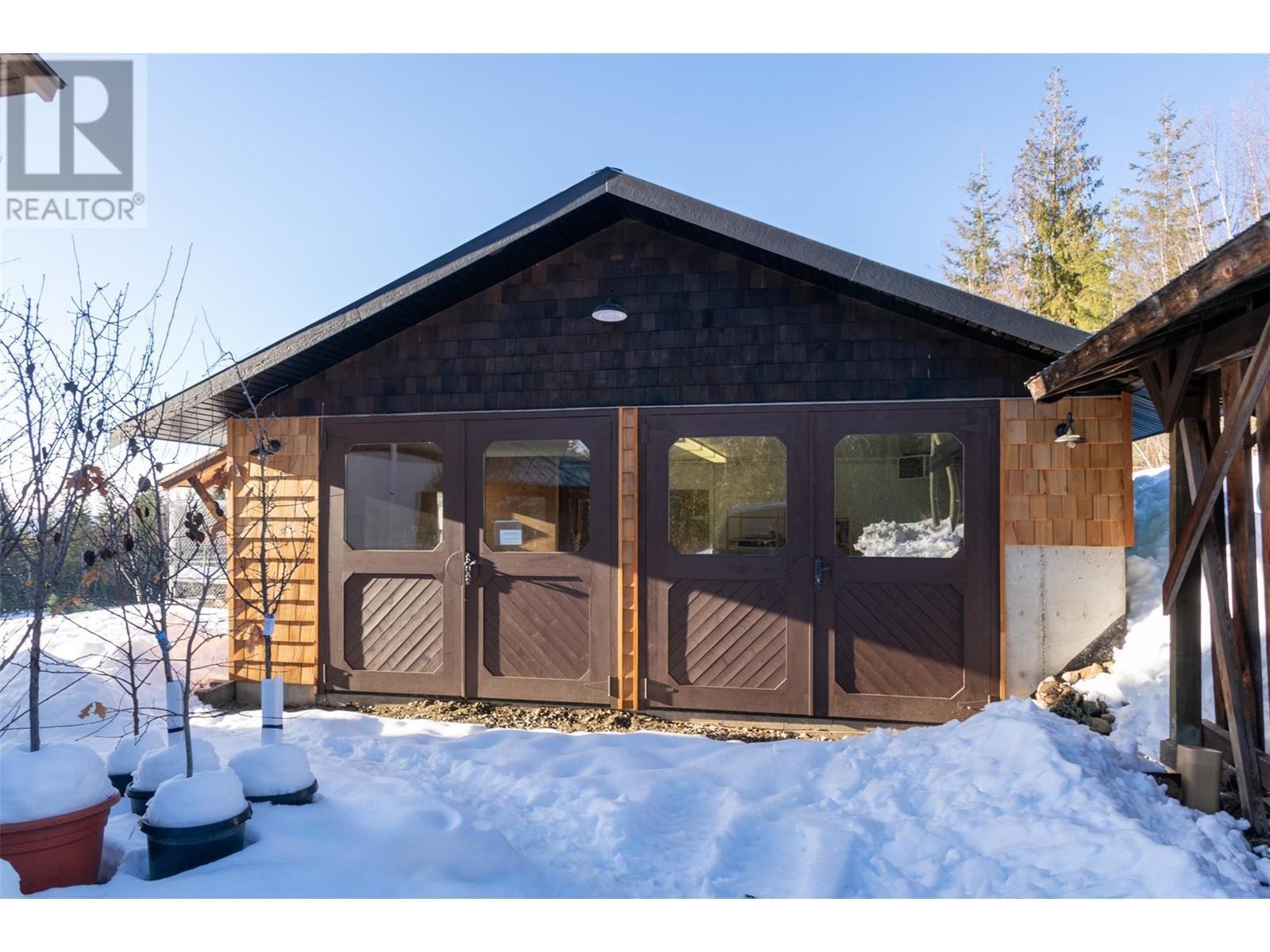 100 Lidstone Road. Salmon Arm, British Columbia