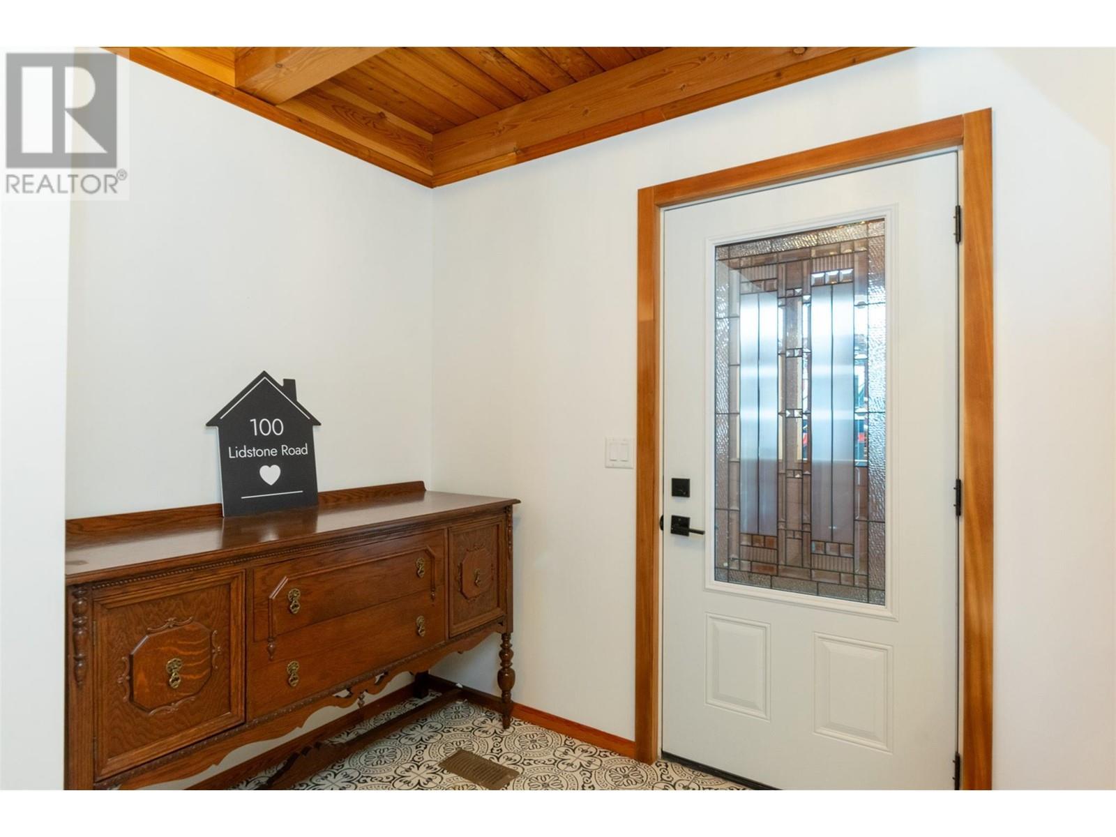 100 Lidstone Road. Salmon Arm, British Columbia