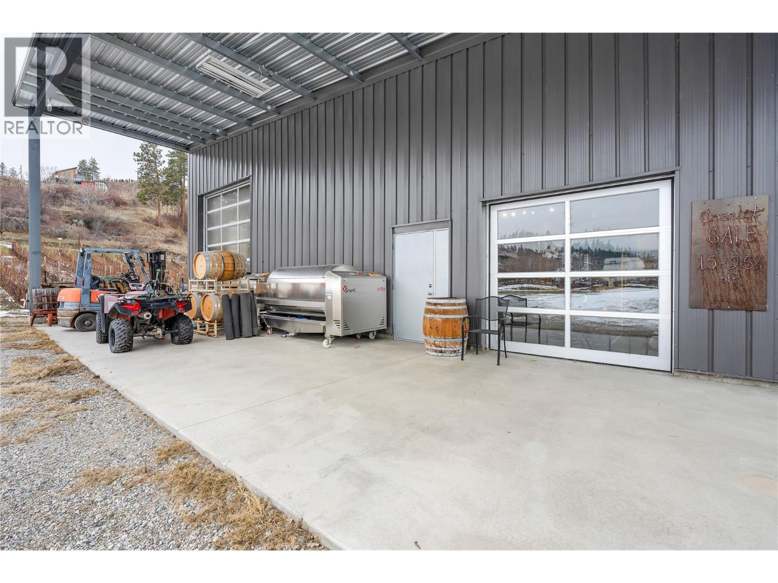 5214 Monro Avenue. Summerland, British Columbia