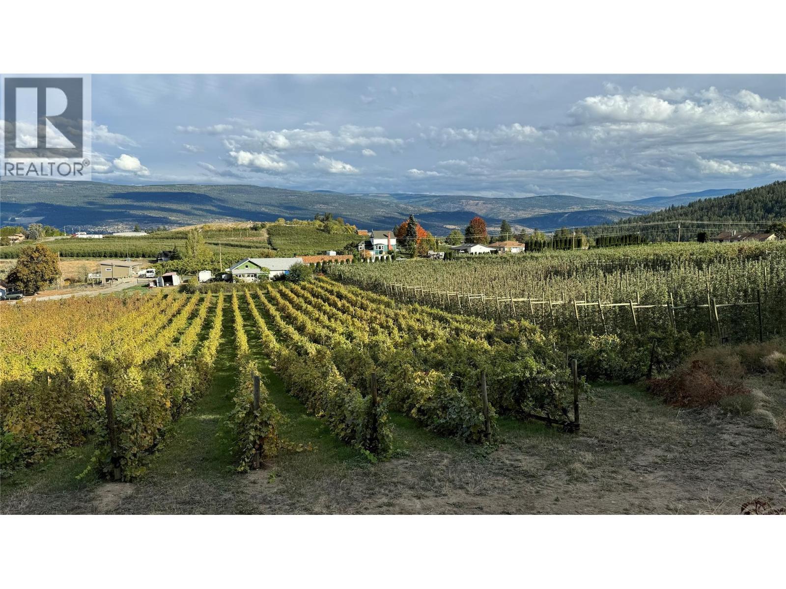 5214 Monro Avenue. Summerland, British Columbia