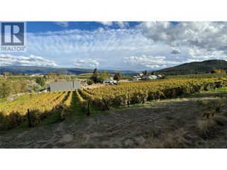 5214 Monro Avenue. Summerland, British Columbia