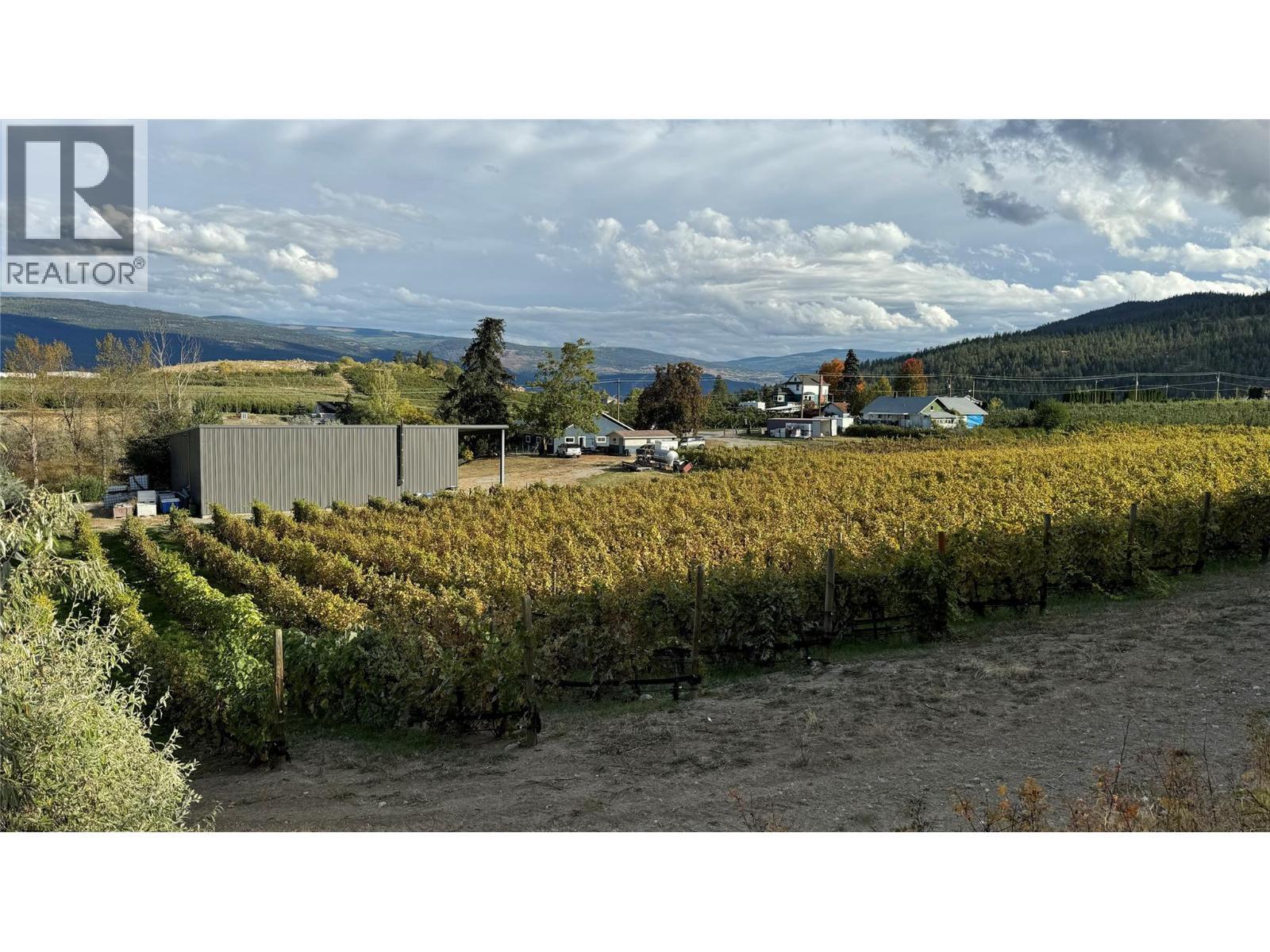 5214 Monro Avenue. Summerland, British Columbia