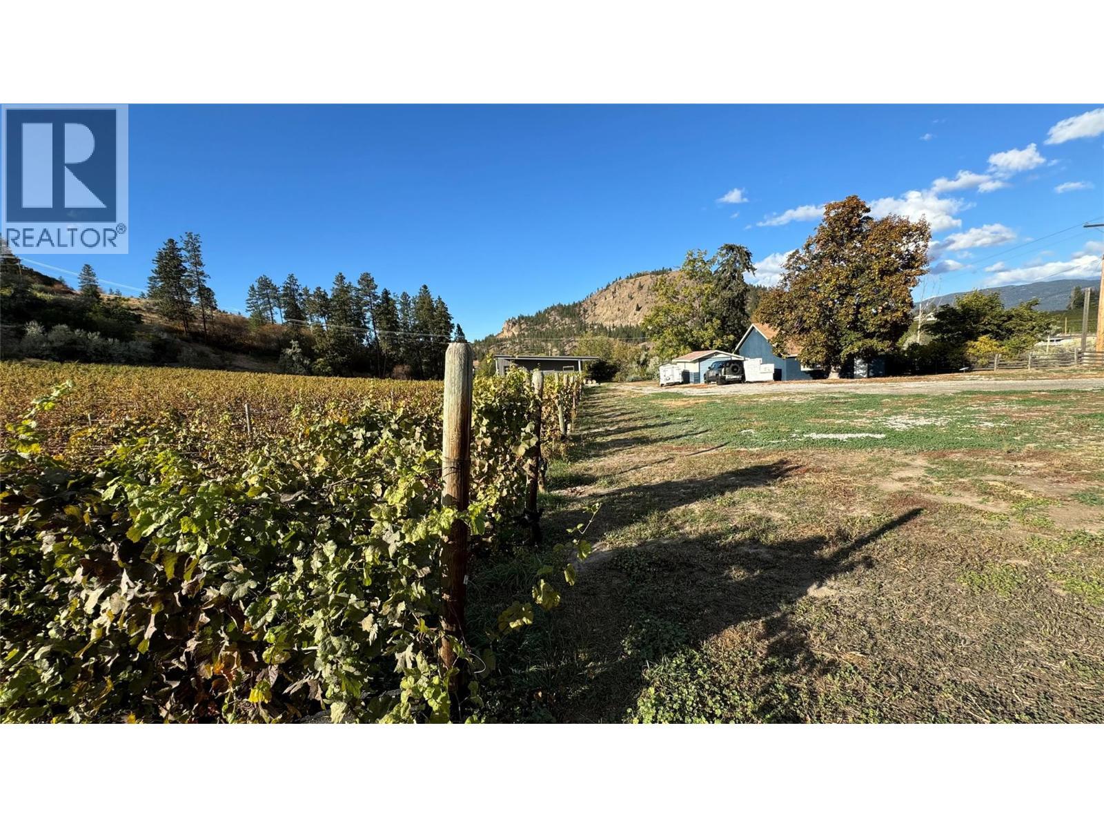 5214 Monro Avenue. Summerland, British Columbia