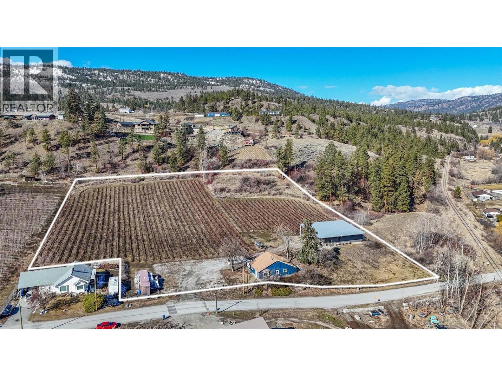 5214 Monro Avenue. Summerland, British Columbia