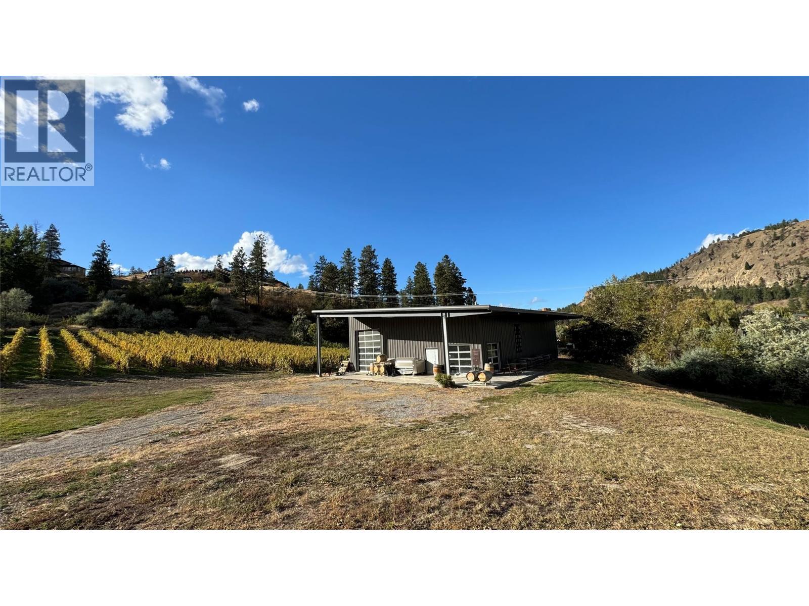 5214 Monro Avenue. Summerland, British Columbia