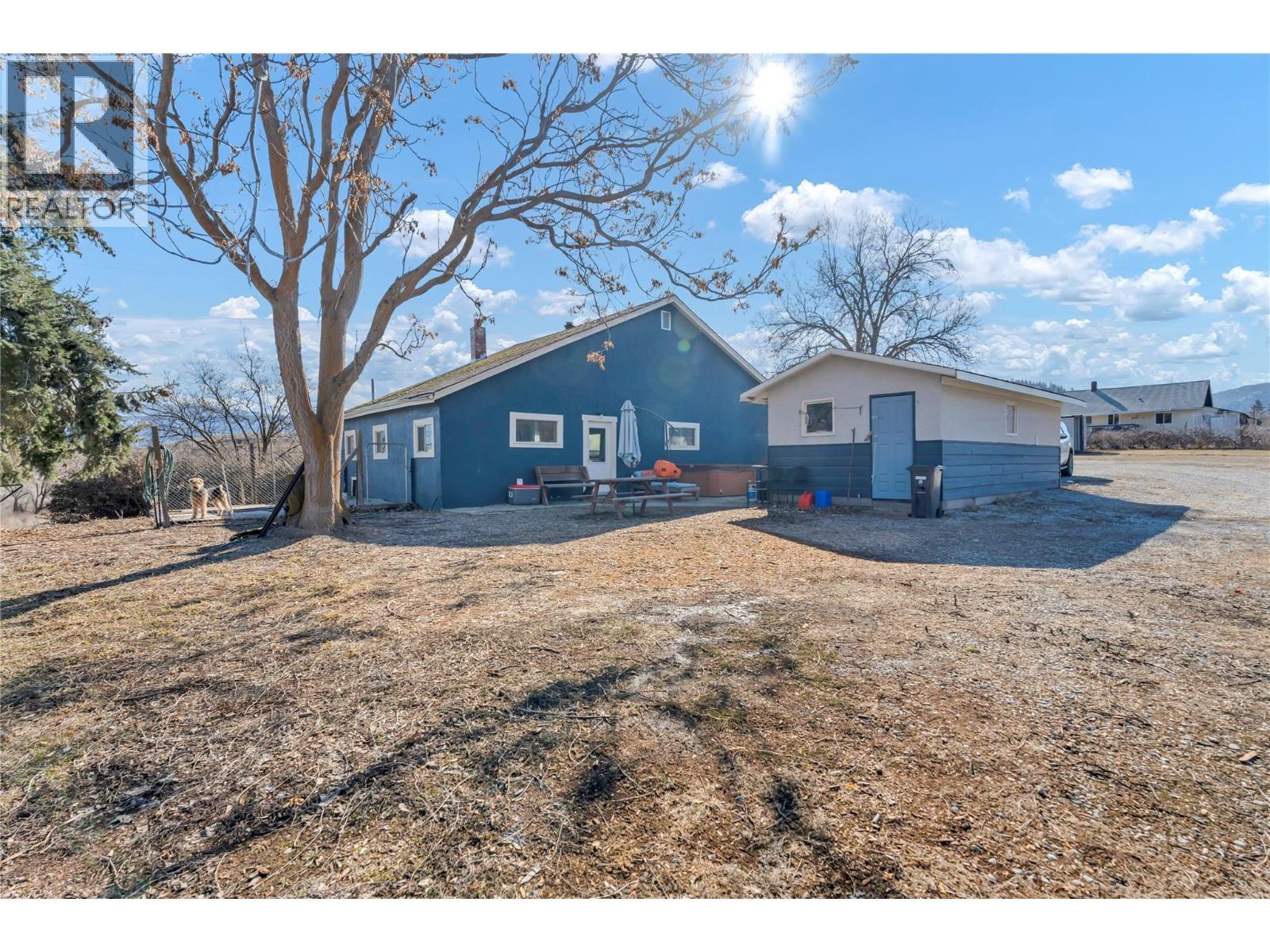 5214 Monro Avenue. Summerland, British Columbia