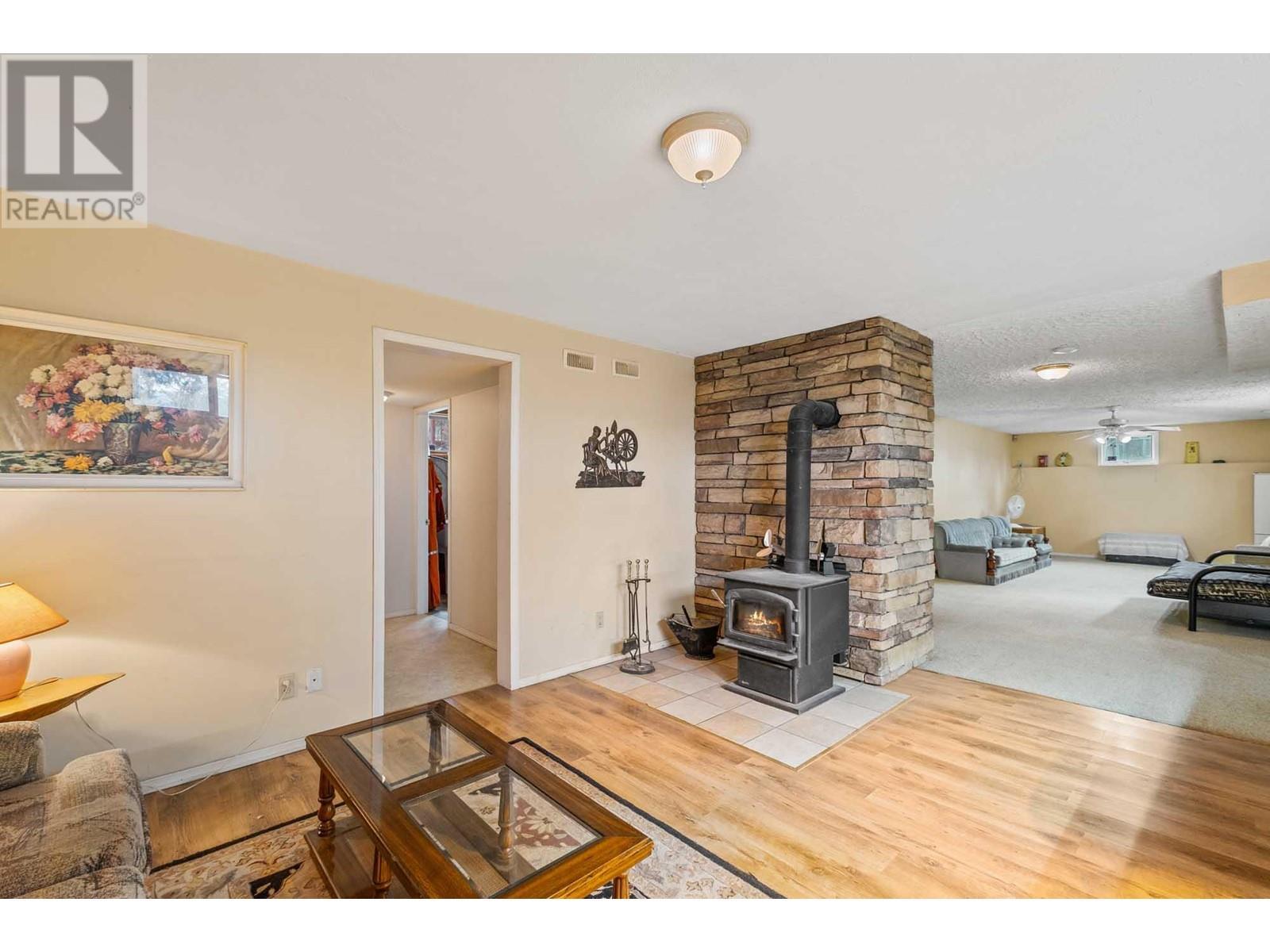 13821 Talbot Road. Lake Country, British Columbia