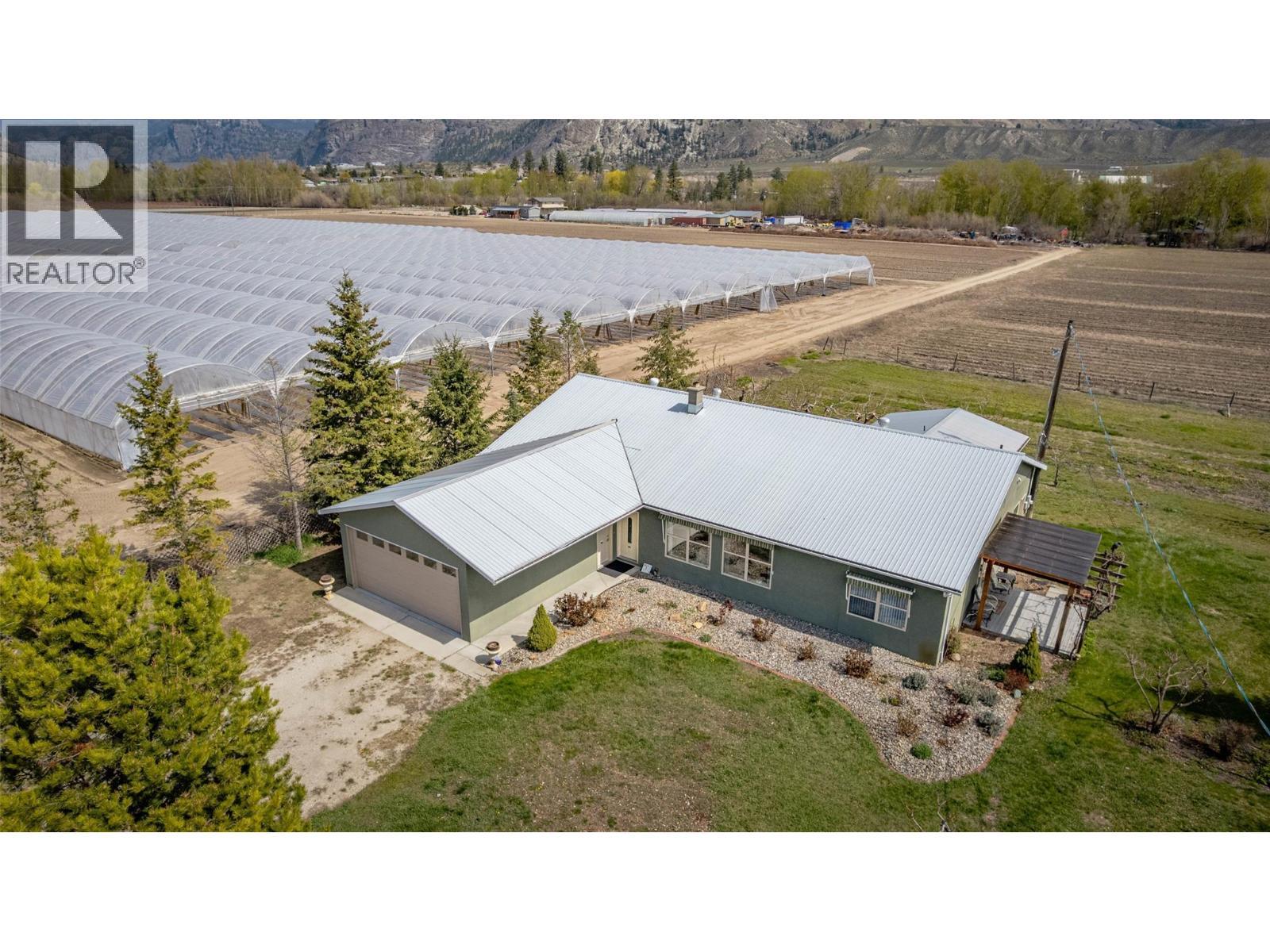 7231 Island Road. Oliver, British Columbia
