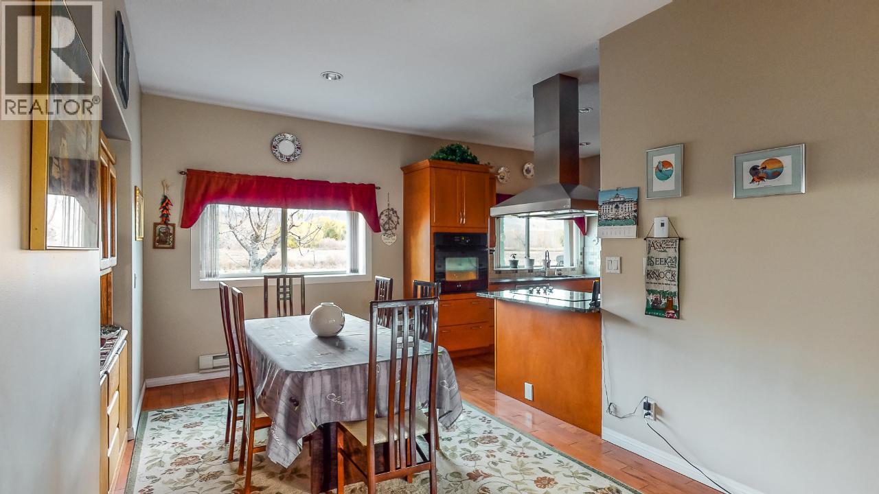 7231 Island Road. Oliver, British Columbia