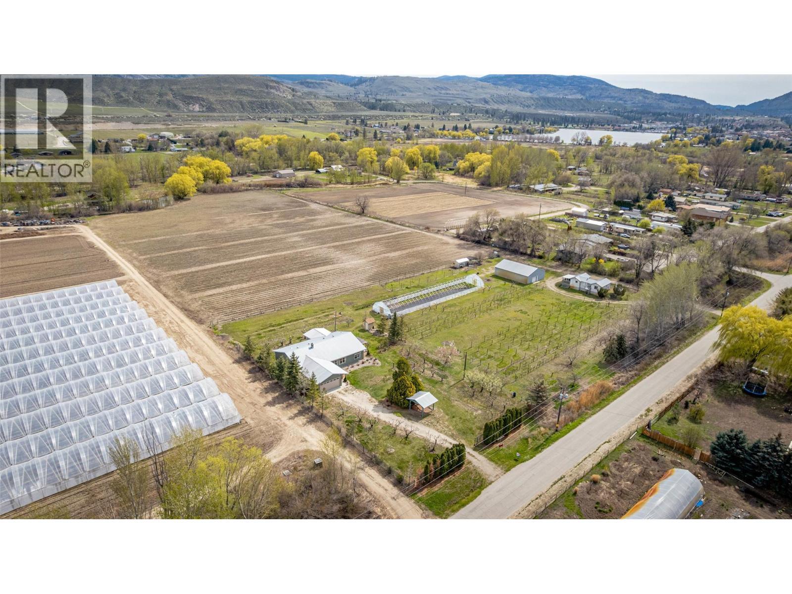 7231 Island Road. Oliver, British Columbia