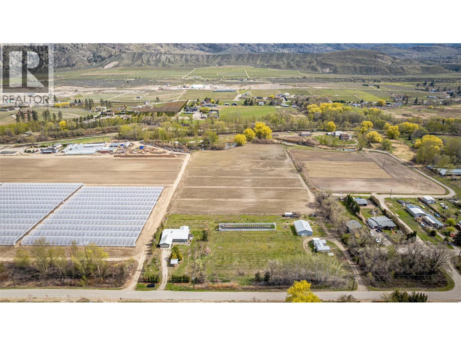 7231 Island Road. Oliver, British Columbia