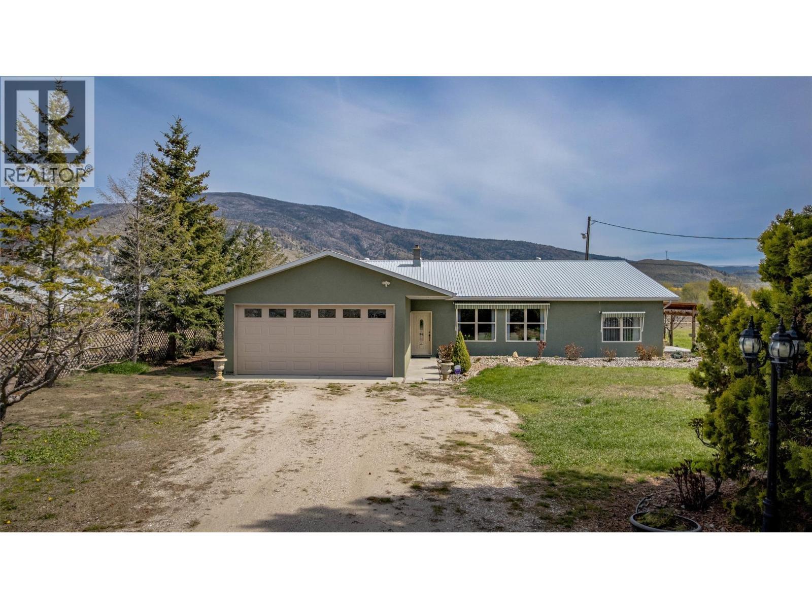 7231 Island Road. Oliver, British Columbia