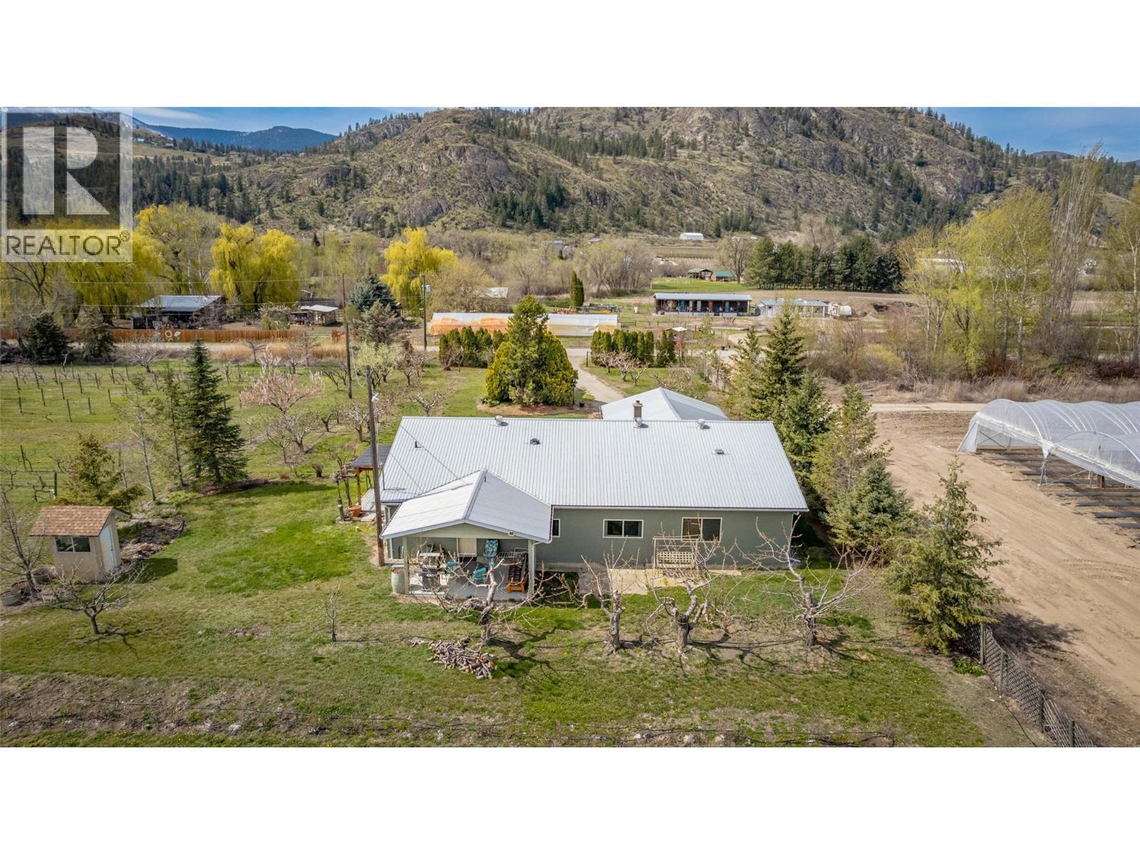 7231 Island Road. Oliver, British Columbia