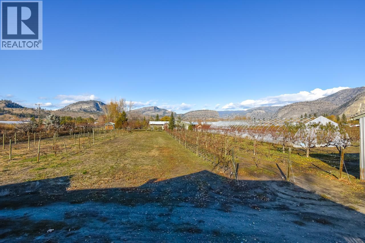 7231 Island Road. Oliver, British Columbia