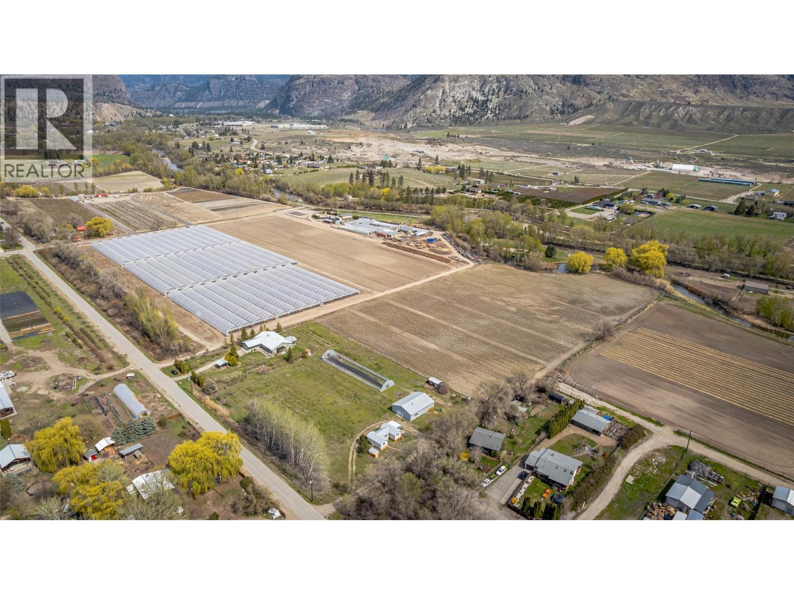 7231 Island Road. Oliver, British Columbia