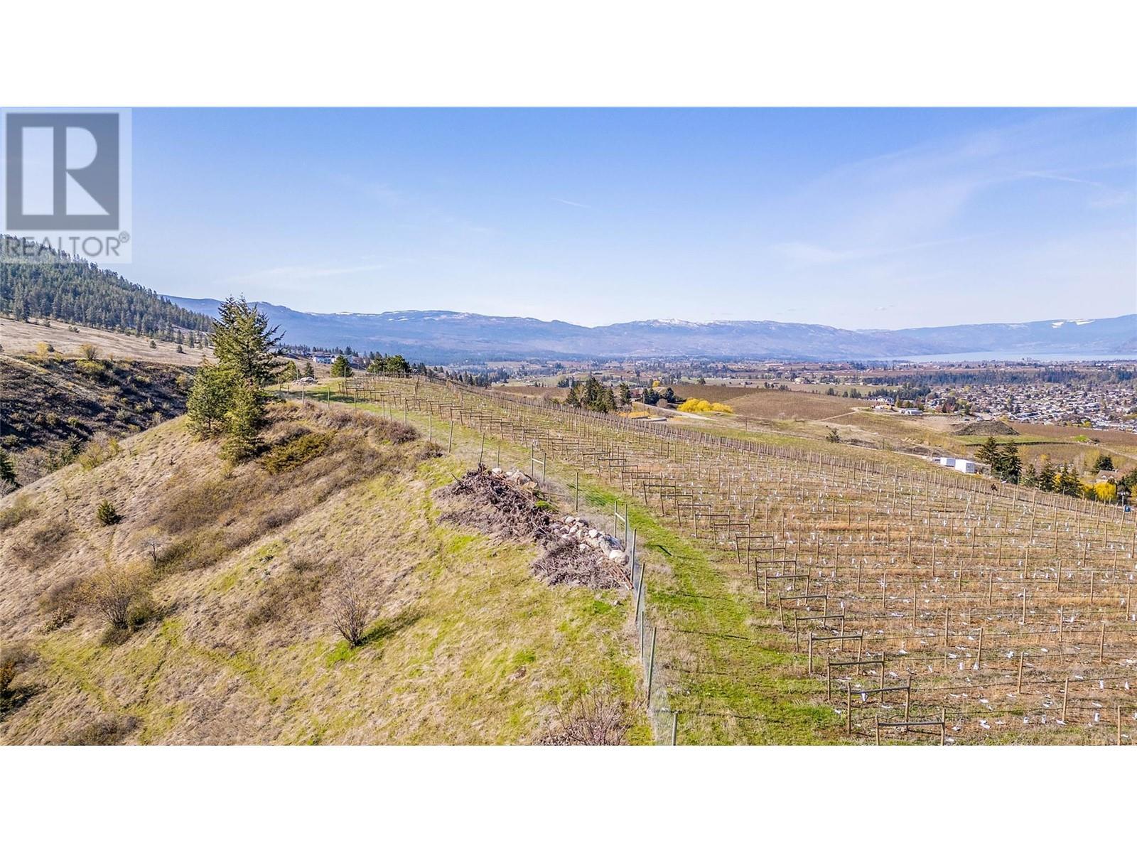 1271 Mckenzie Road. Kelowna, British Columbia
