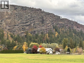 152 Salmon River Road. Salmon Arm, British Columbia