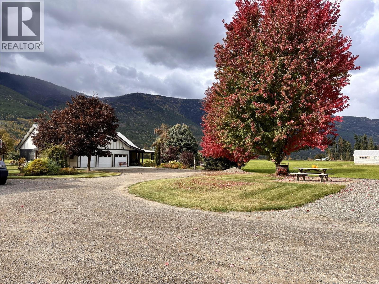 152 Salmon River Road. Salmon Arm, British Columbia