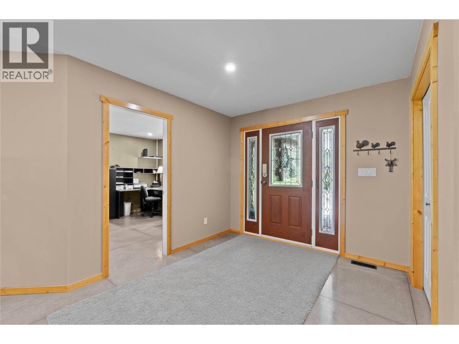 152 Salmon River Road. Salmon Arm, British Columbia