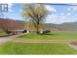 152 Salmon River Road. Salmon Arm, British Columbia