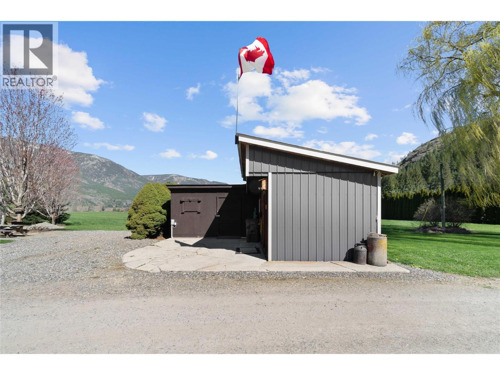 152 Salmon River Road. Salmon Arm, British Columbia