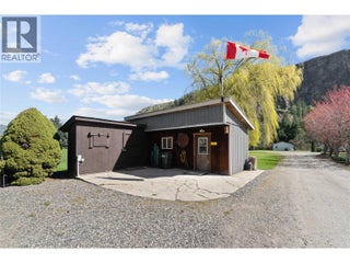 152 Salmon River Road. Salmon Arm, British Columbia