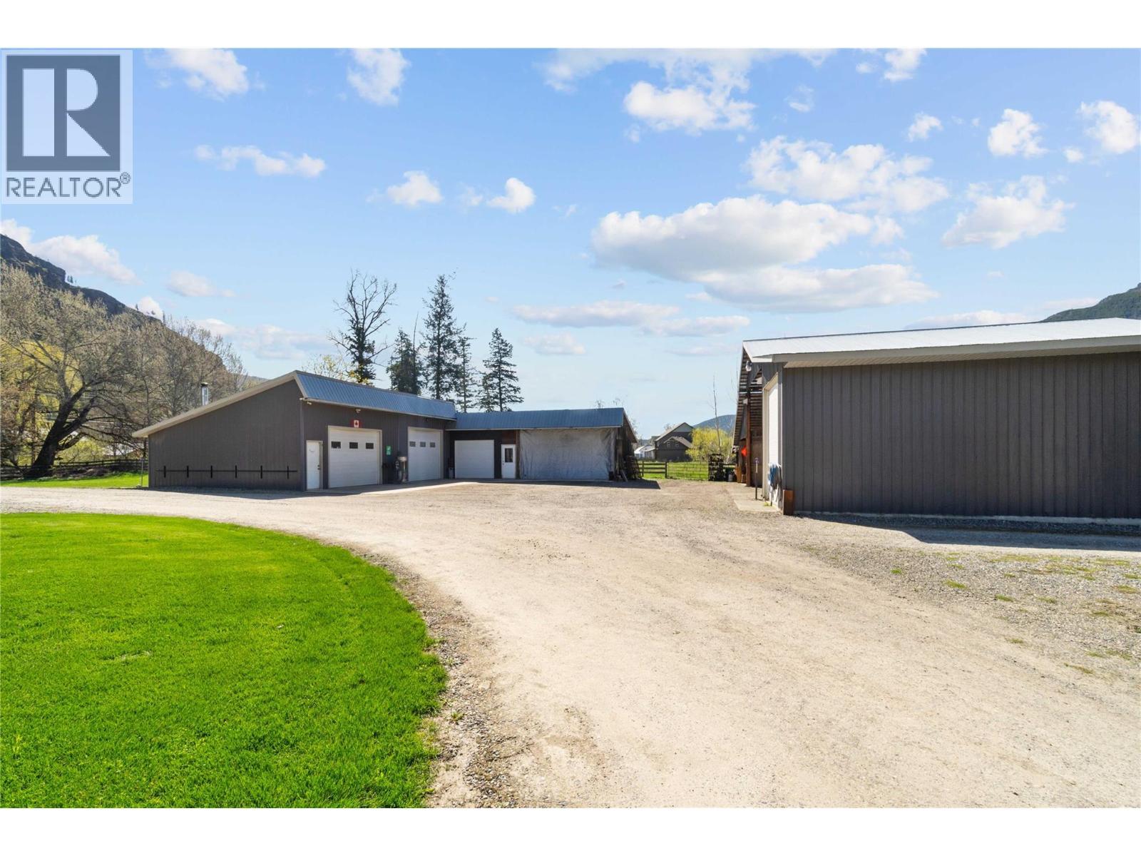 152 Salmon River Road. Salmon Arm, British Columbia