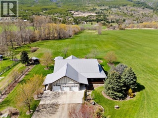 152 Salmon River Road. Salmon Arm, British Columbia