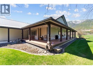 152 Salmon River Road. Salmon Arm, British Columbia