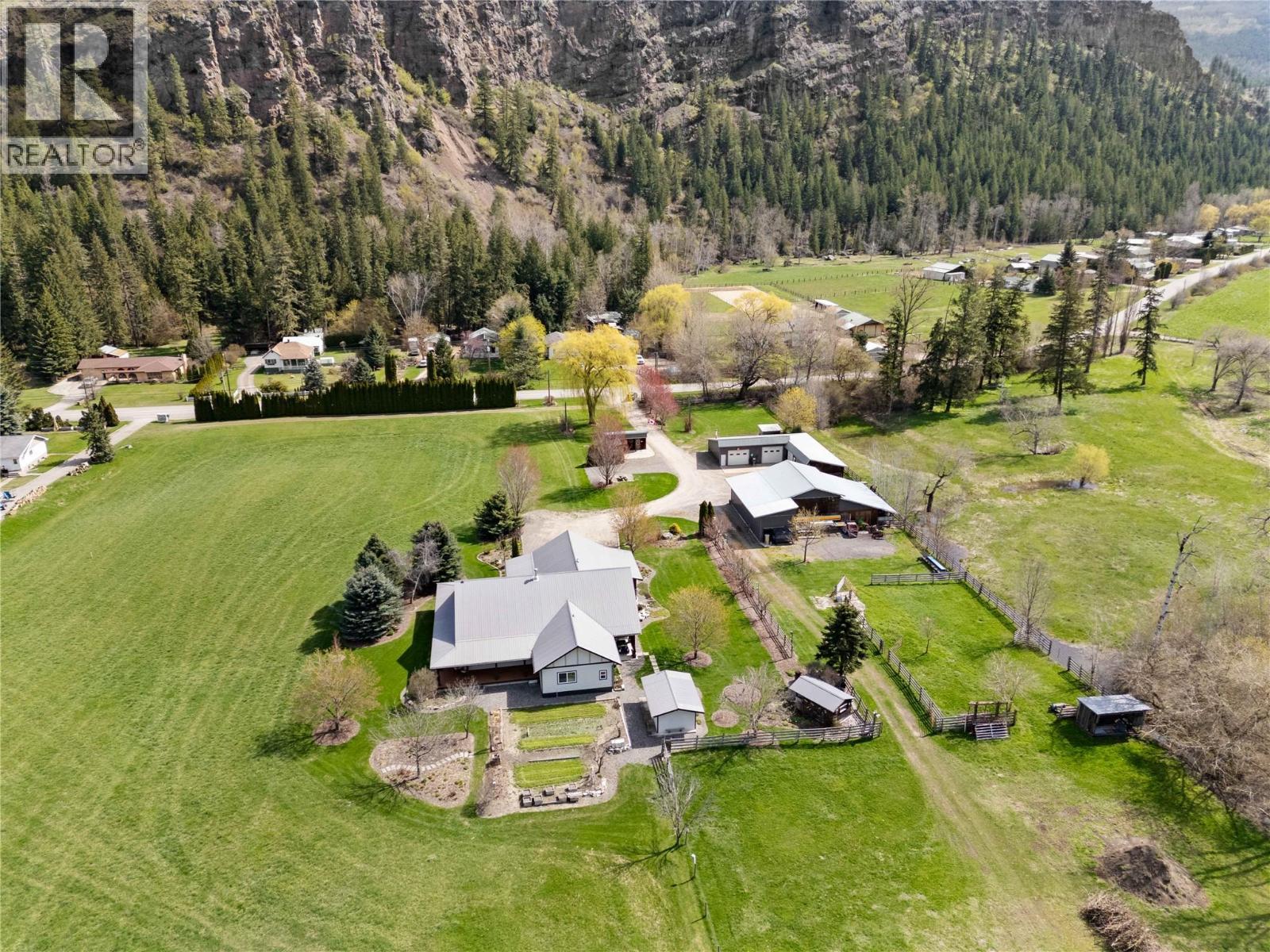 152 Salmon River Road. Salmon Arm, British Columbia