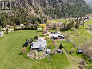 152 Salmon River Road. Salmon Arm, British Columbia