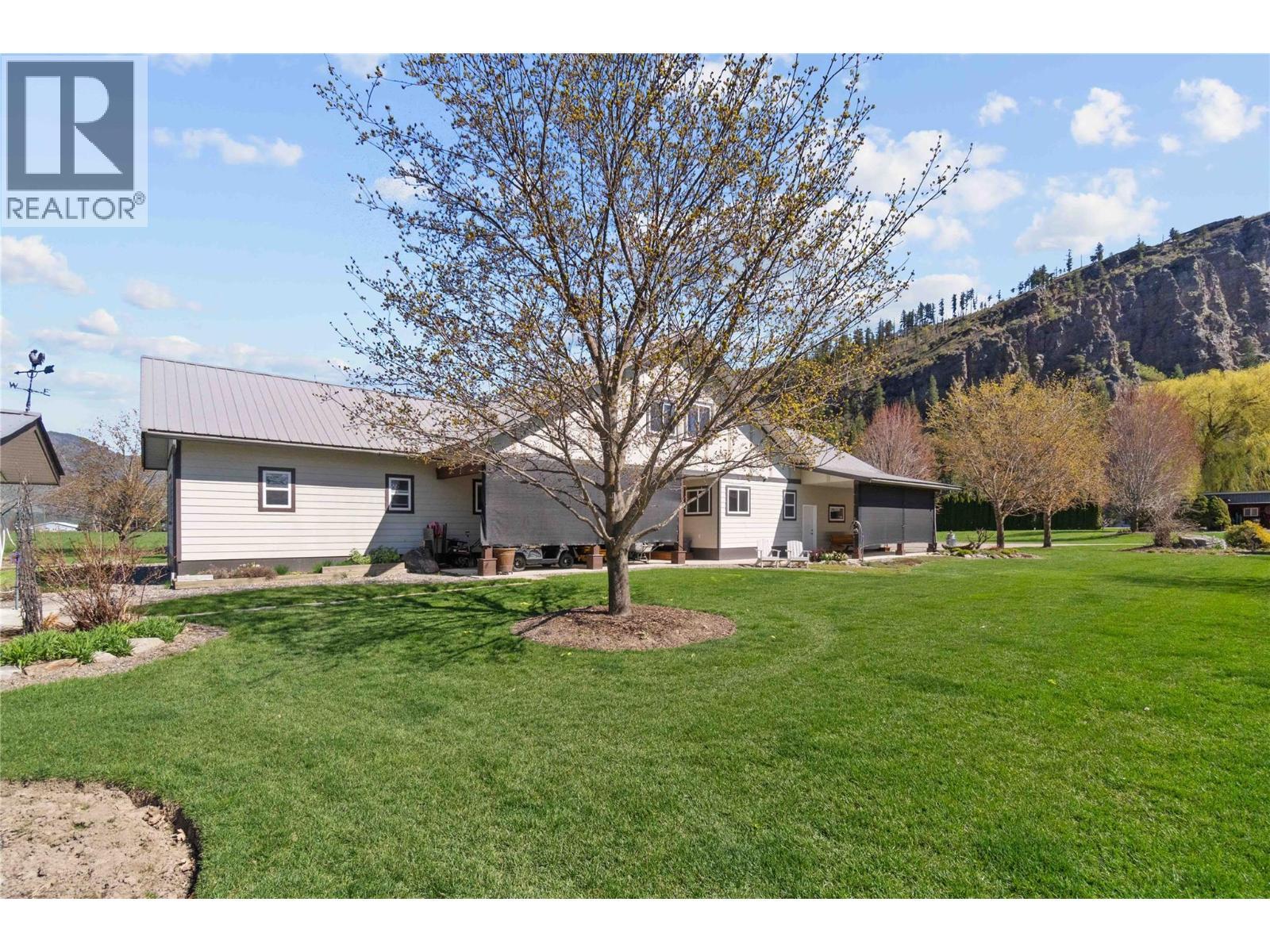 152 Salmon River Road. Salmon Arm, British Columbia