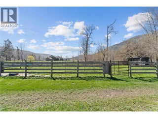 152 Salmon River Road. Salmon Arm, British Columbia