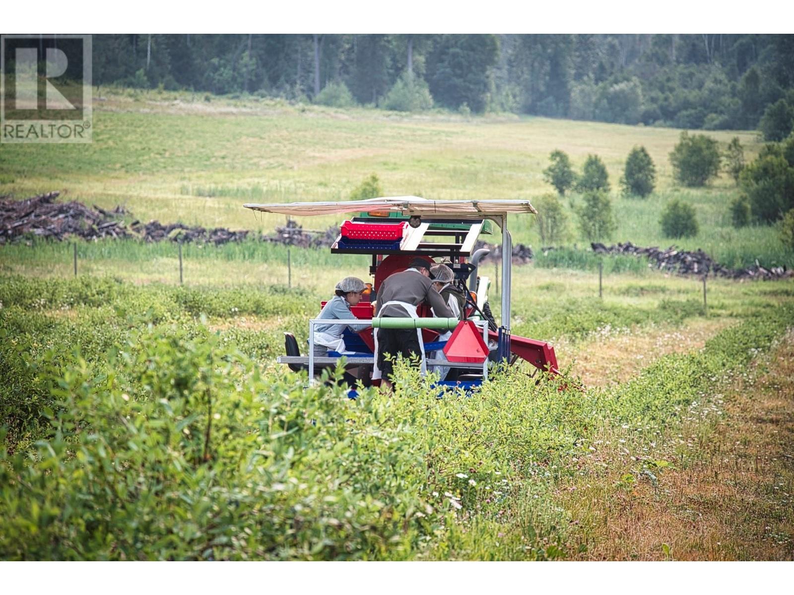 1238 Creighton Valley Road. Lumby, British Columbia