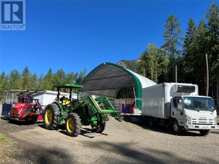 1238 Creighton Valley Road. Lumby, British Columbia