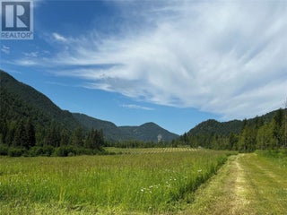 1238 Creighton Valley Road. Lumby, British Columbia