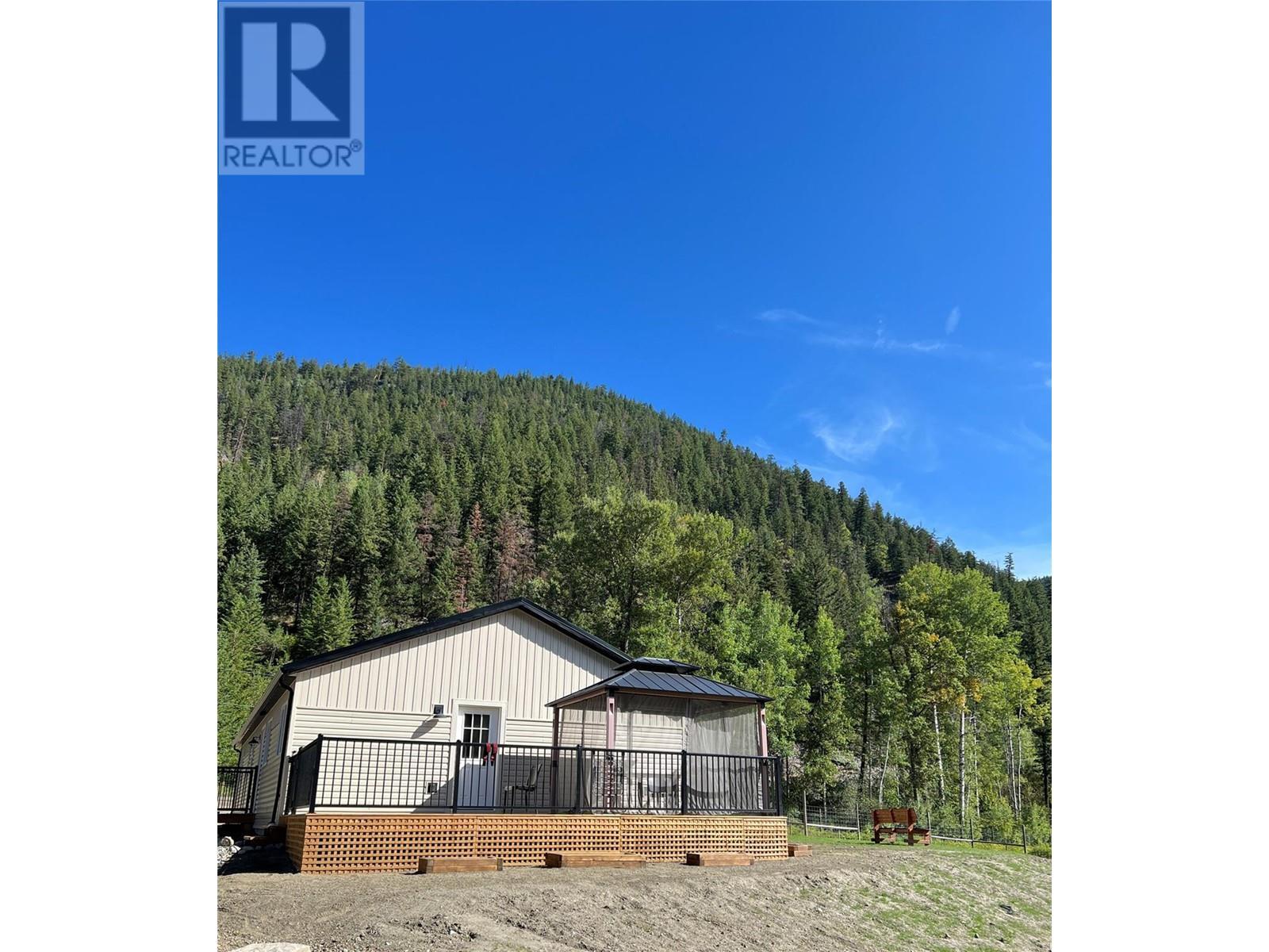 1238 Creighton Valley Road. Lumby, British Columbia