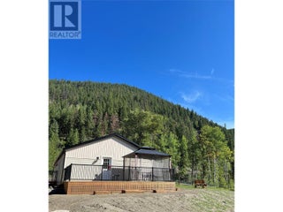 1238 Creighton Valley Road. Lumby, British Columbia