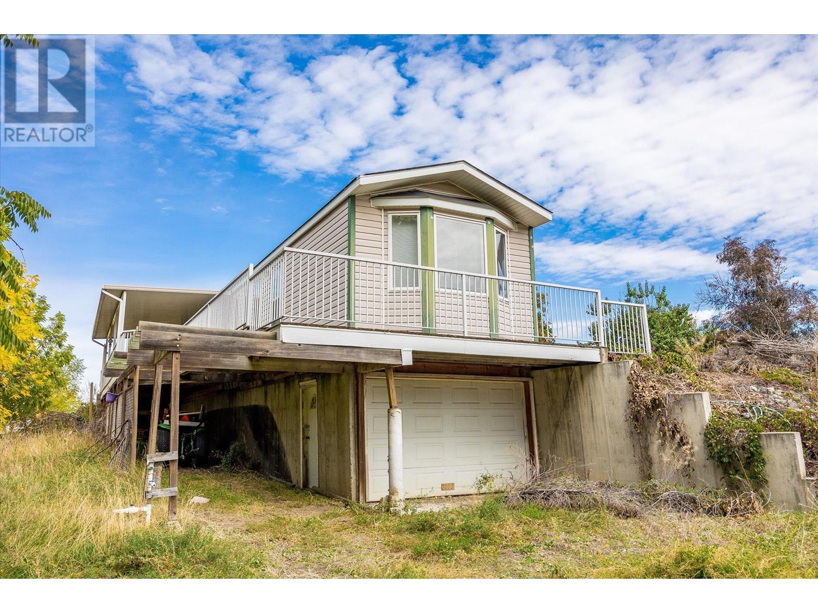 848 Webster Road. Kelowna, British Columbia