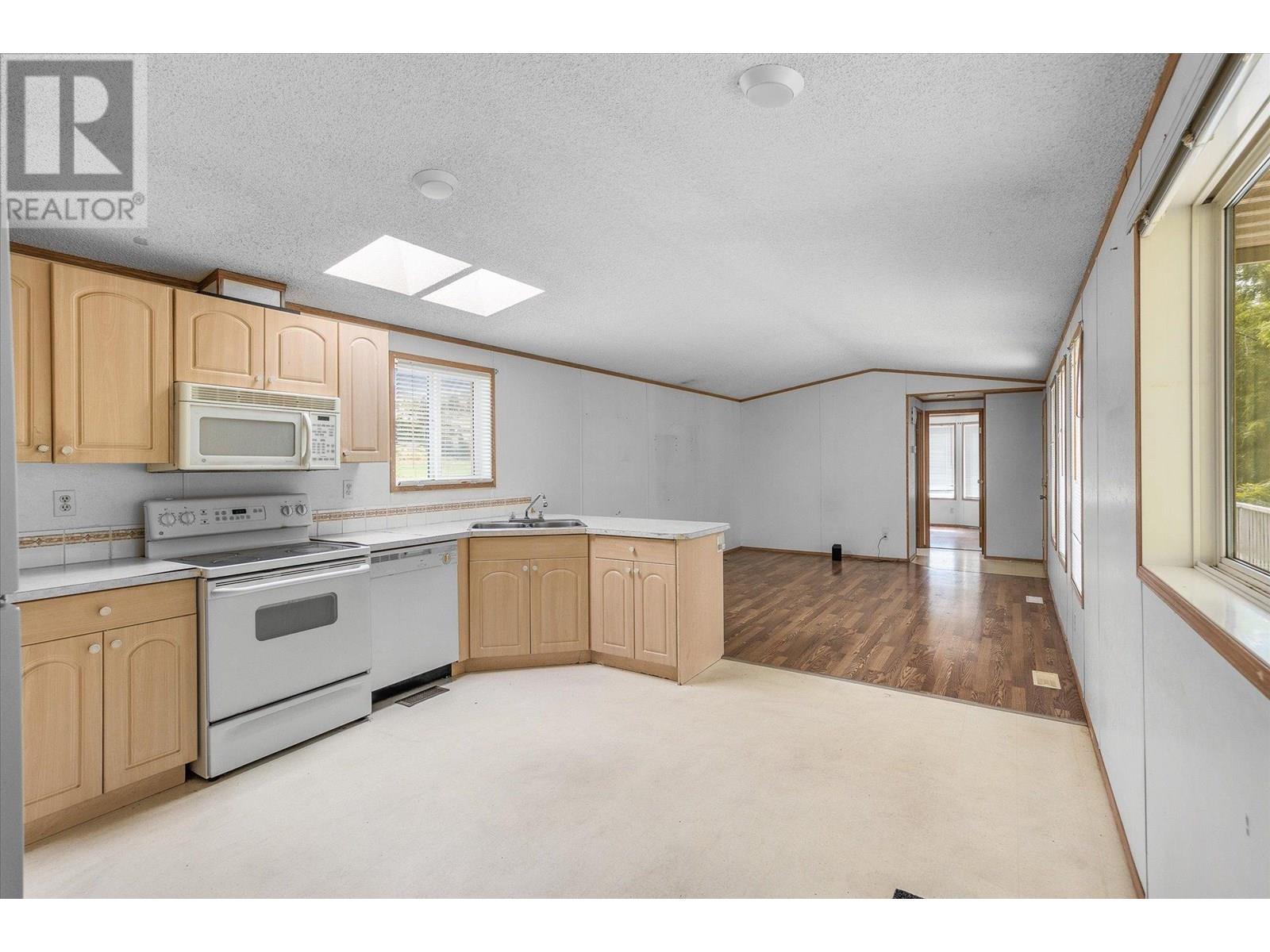 848 Webster Road. Kelowna, British Columbia