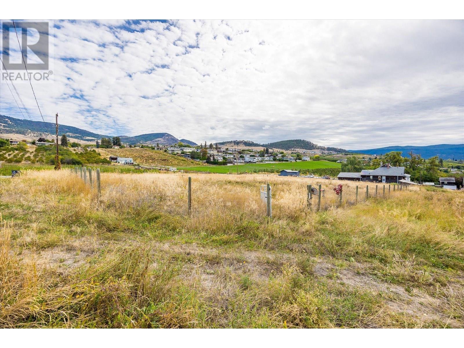 848 Webster Road. Kelowna, British Columbia