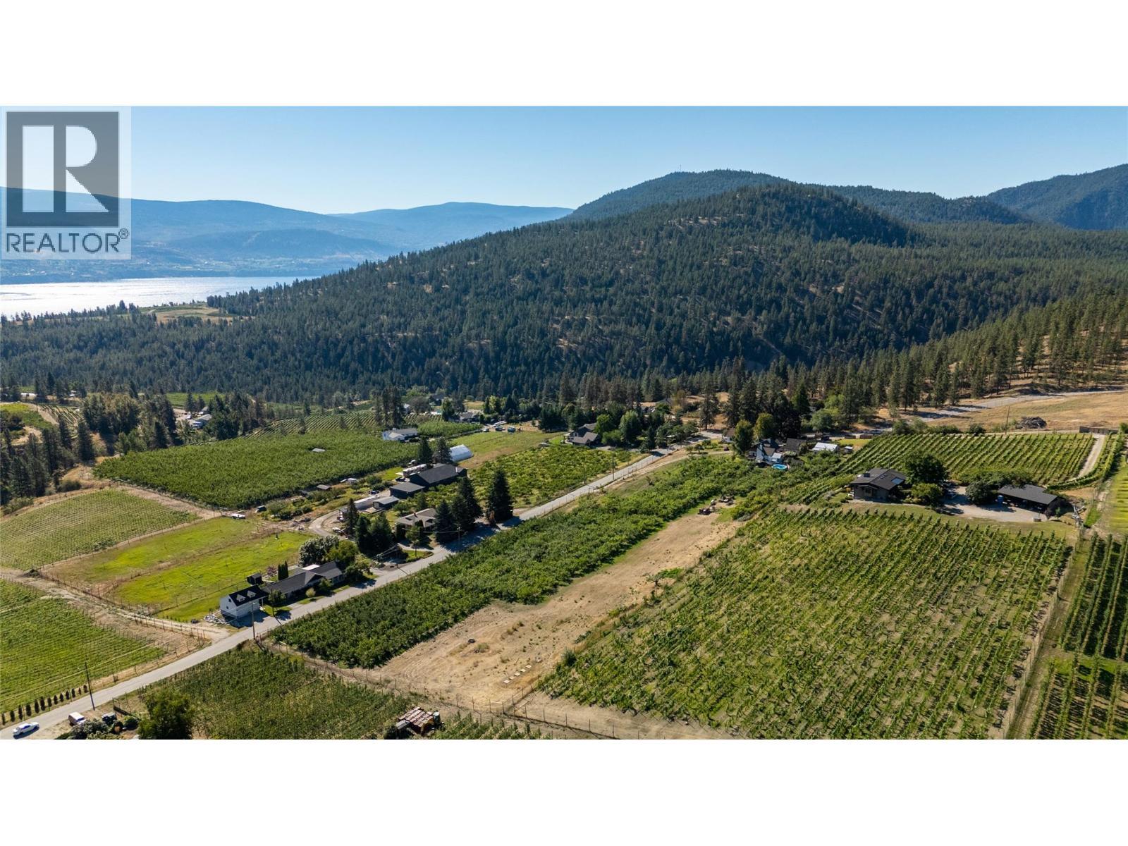 4206 Monro Avenue. Summerland, British Columbia