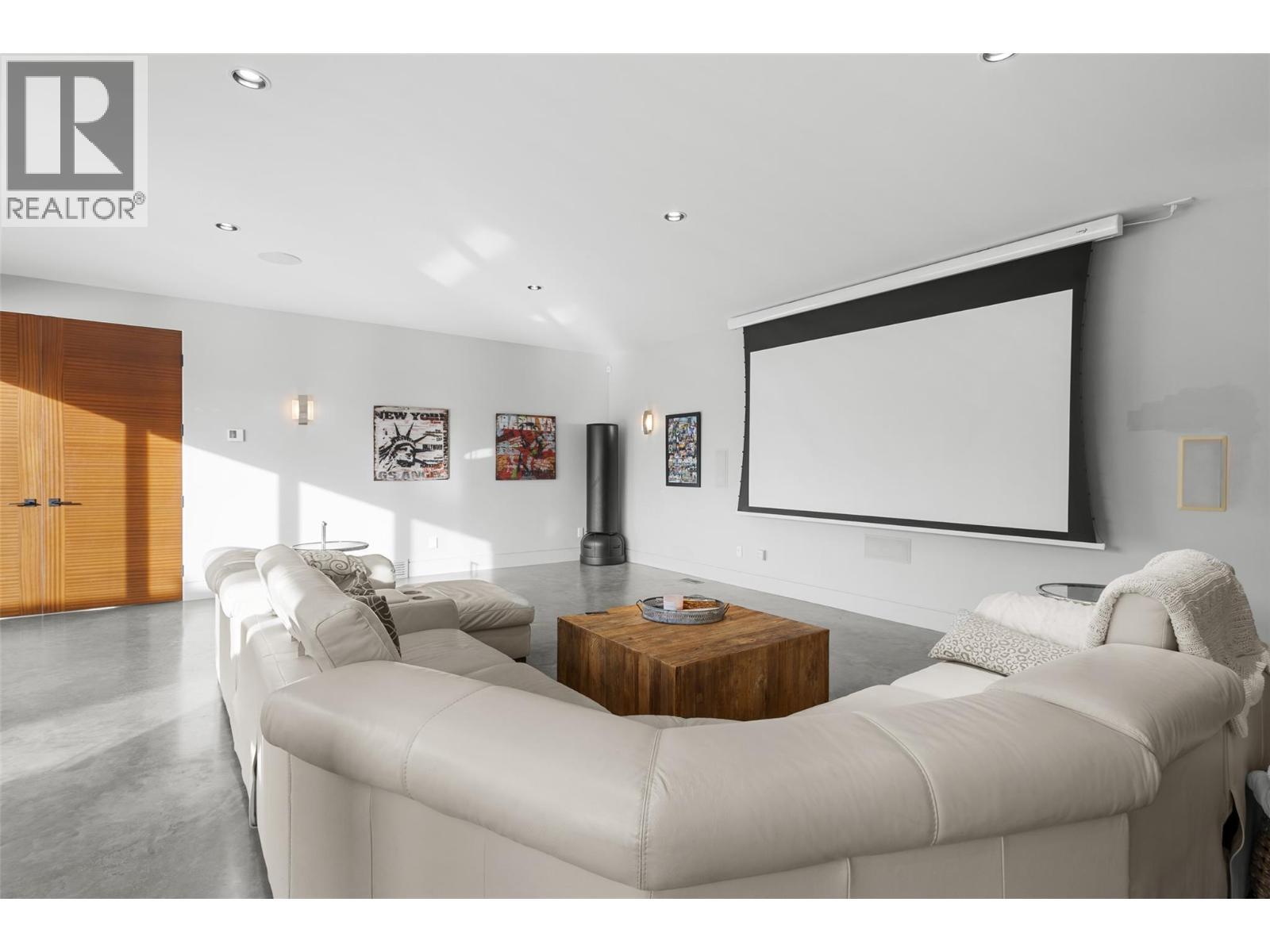 3194 Dunster Road. Kelowna, British Columbia