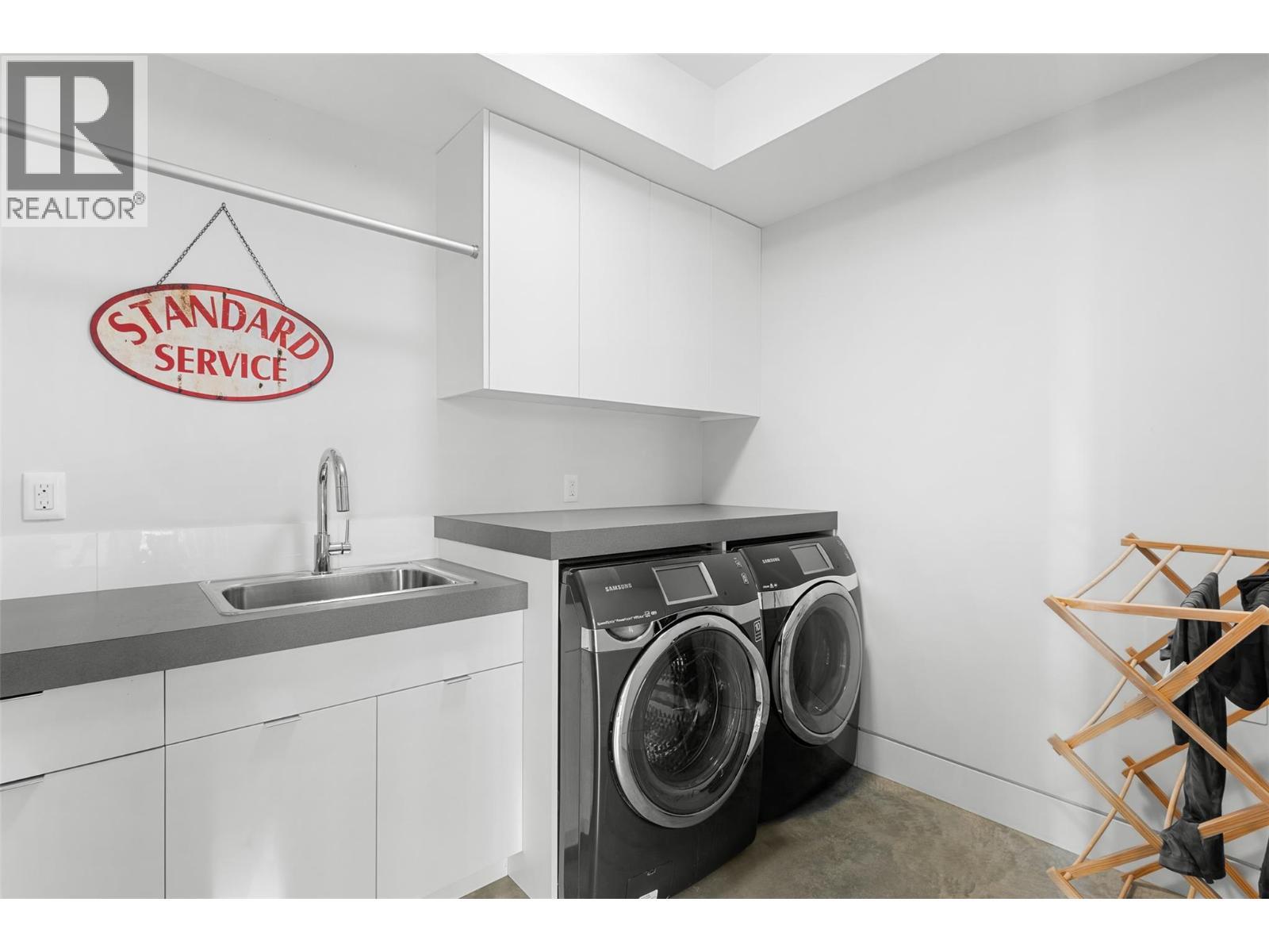 3194 Dunster Road. Kelowna, British Columbia