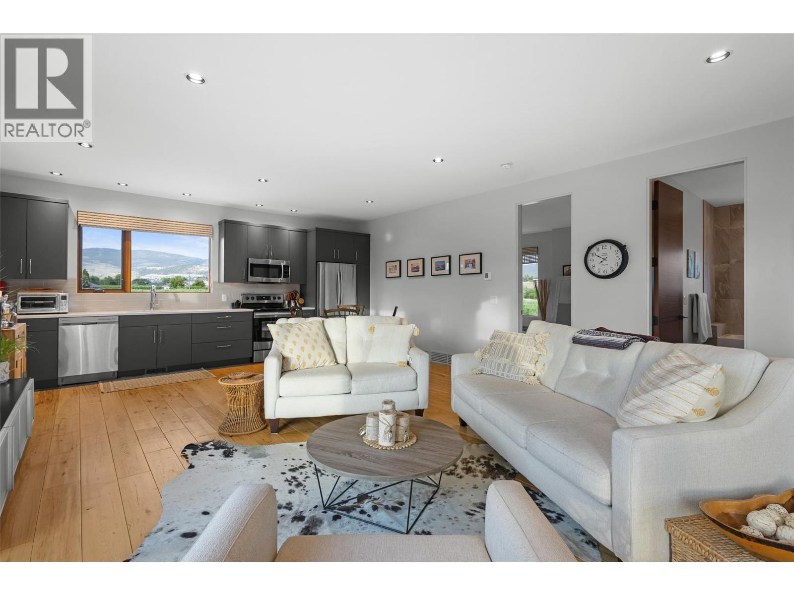 3194 Dunster Road. Kelowna, British Columbia