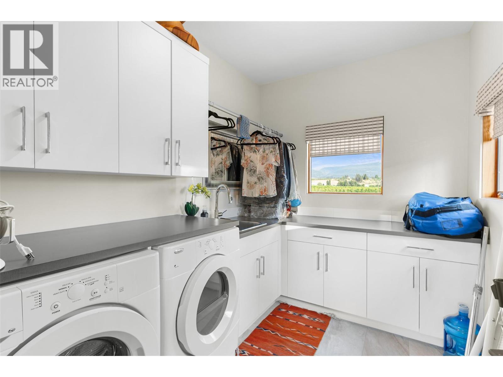 3194 Dunster Road. Kelowna, British Columbia