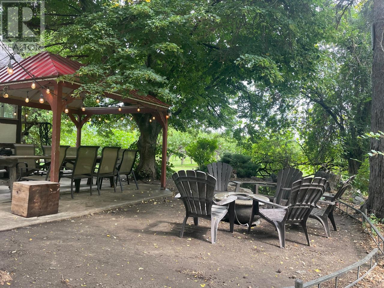 459 18 Road. Oliver, British Columbia