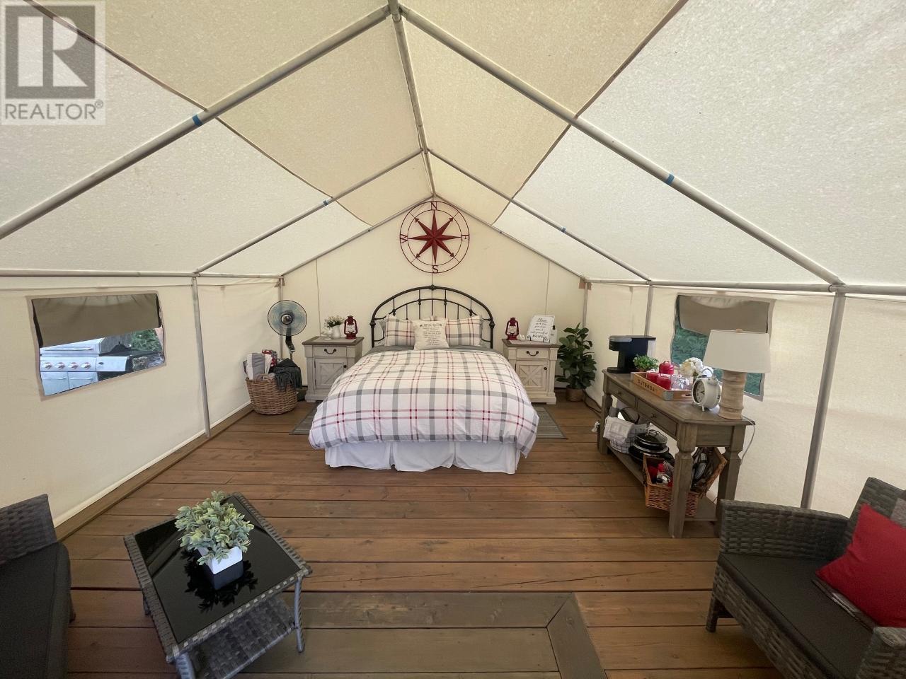 459 18 Road. Oliver, British Columbia