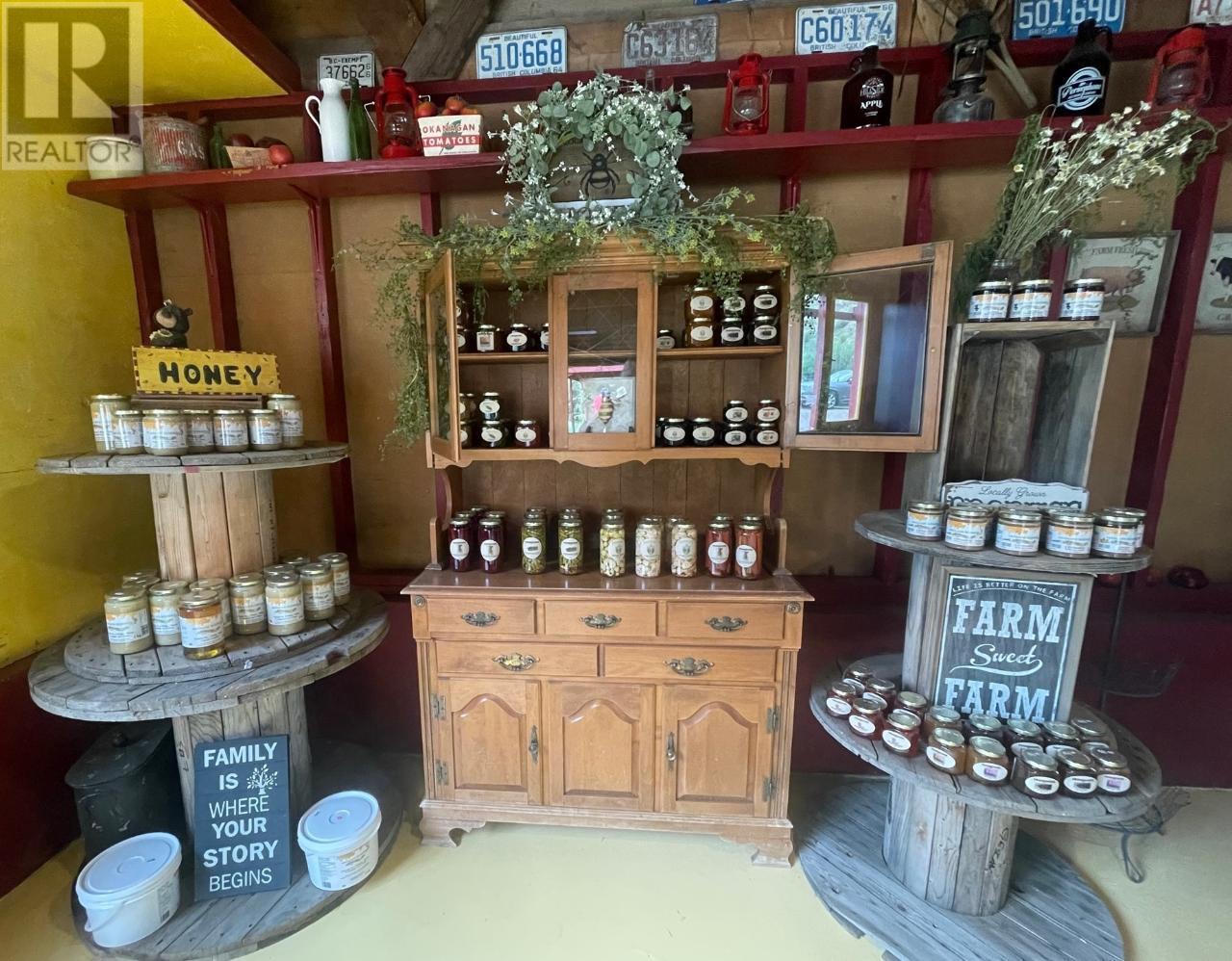 459 18 Road. Oliver, British Columbia